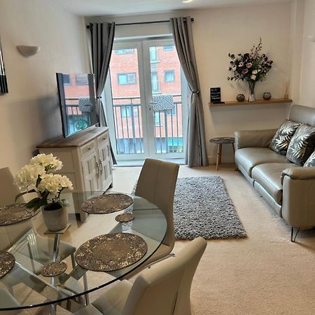City Centre Apartment. Wrexham Luaran gambar