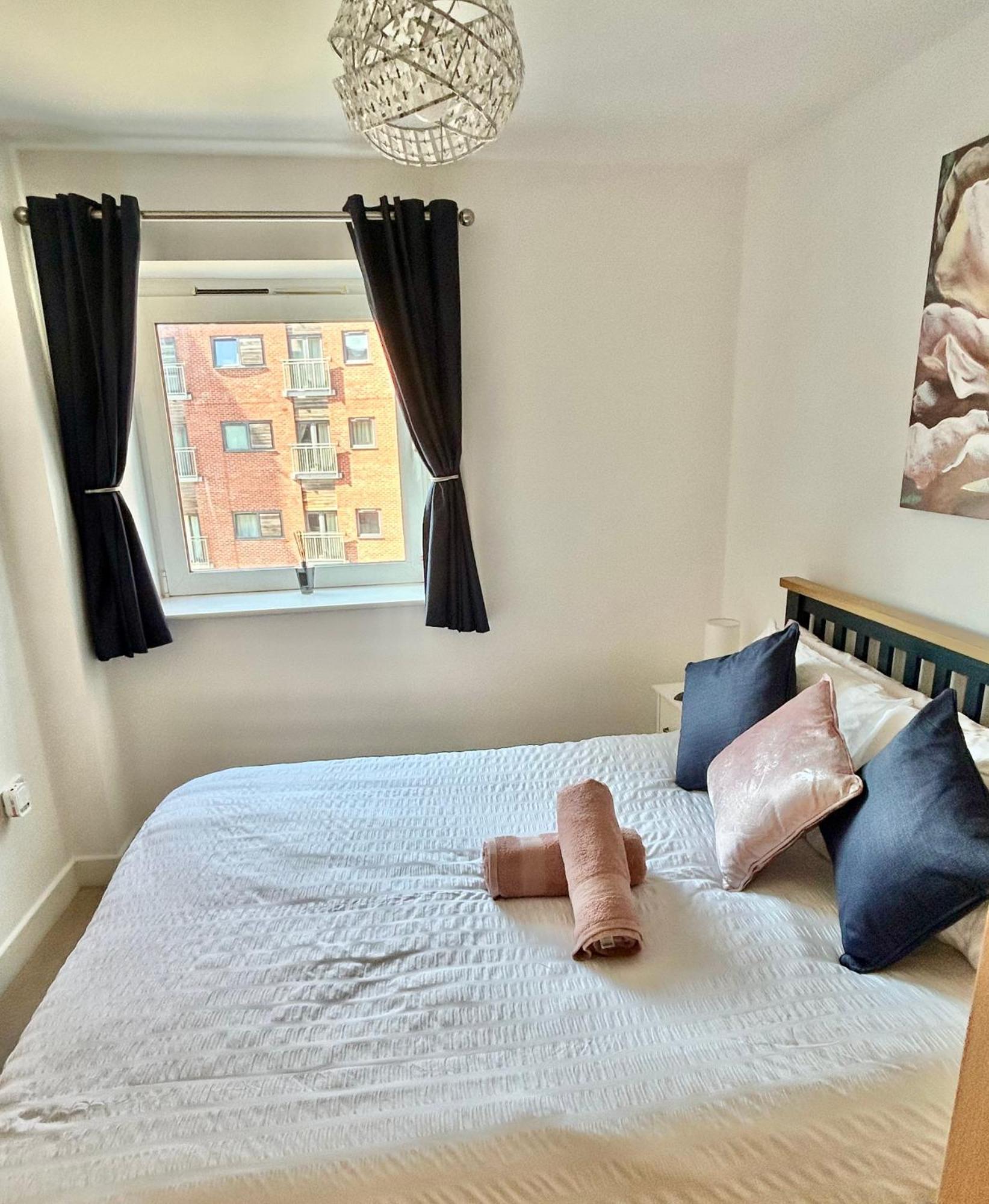 City Centre Apartment. Wrexham Luaran gambar