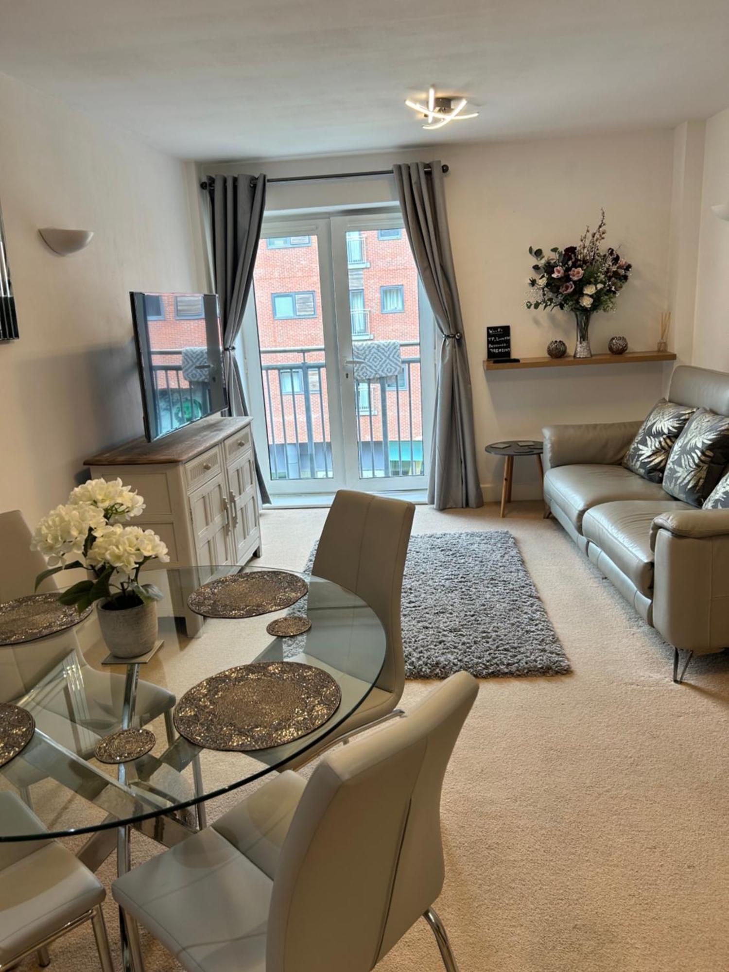 City Centre Apartment. Wrexham Luaran gambar