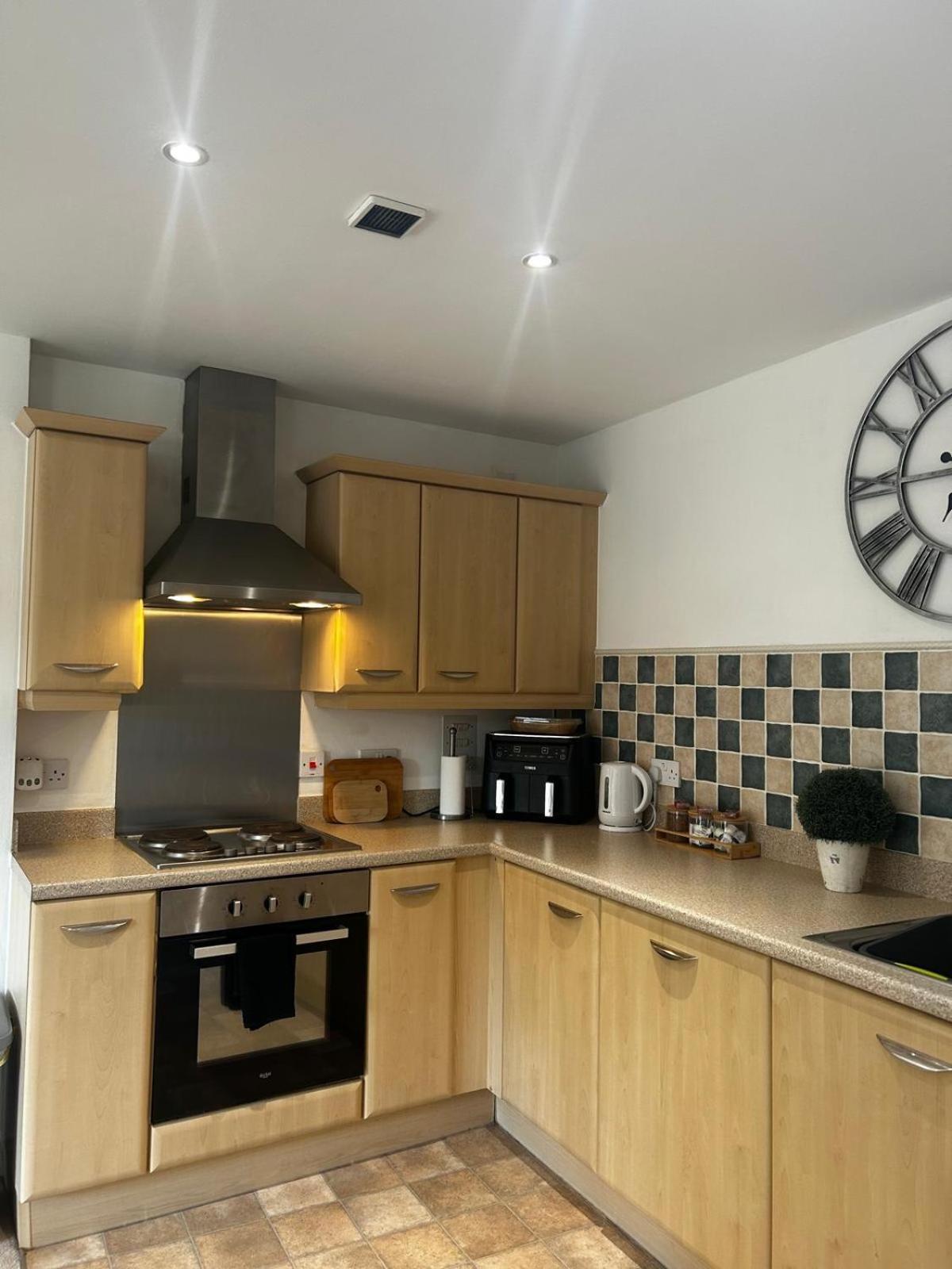City Centre Apartment. Wrexham Luaran gambar
